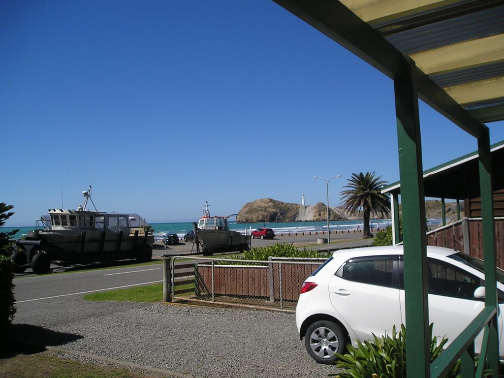 Castlepoint Holiday Park & Motels Room photo