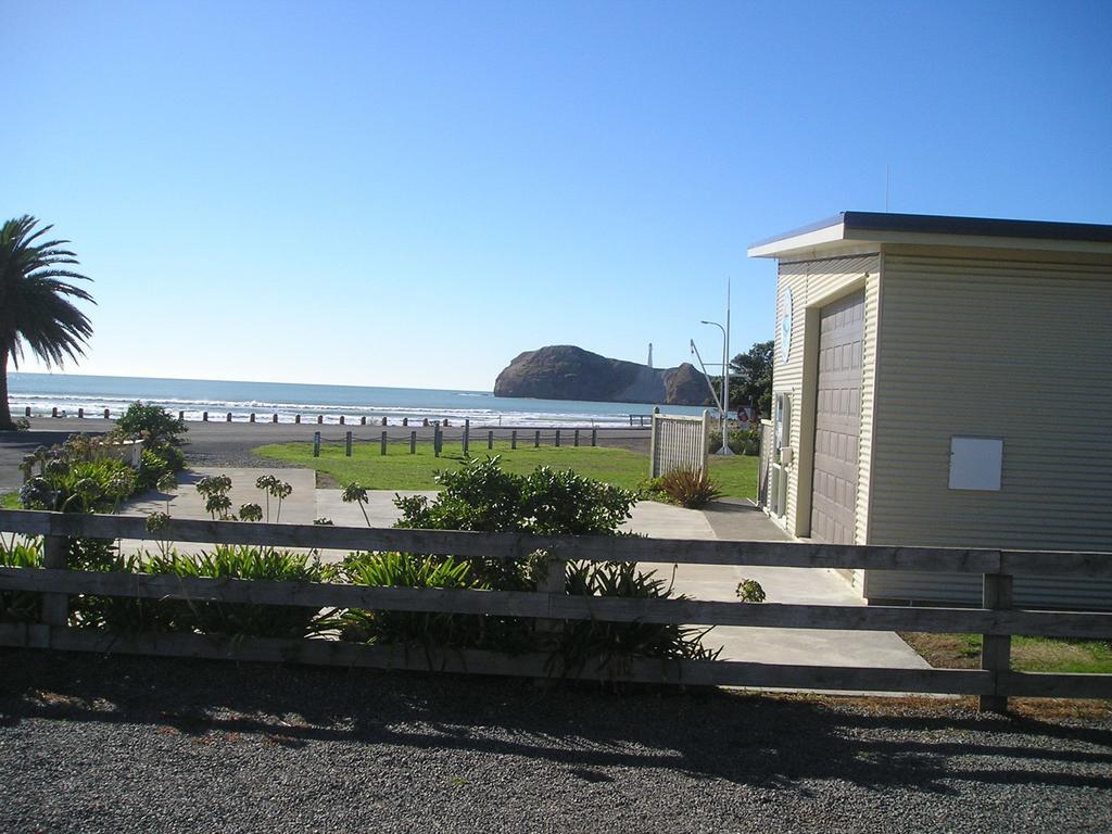 Castlepoint Holiday Park & Motels Room photo